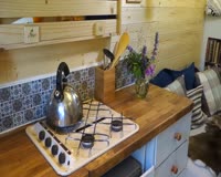 waptrick.one Couple Pack it All in and Move Into Their New Mobile Home