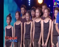 waptrick.com Amazing Acrobat Group Get GOLDEN BUZZER on Thailand s Got Talent
