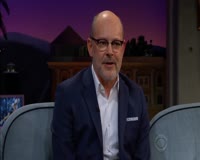 waptrick.one Rob Corddry Tackles Reggie s Question w a Mouthful of Mallows