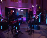 God Is A Woman in the Live Lounge Βίντεο κλιπ
