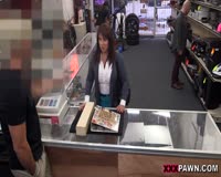 borwap.net Woman Pays in Store in Another Way