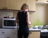 borwap.net Amateur Sex in the kitchen